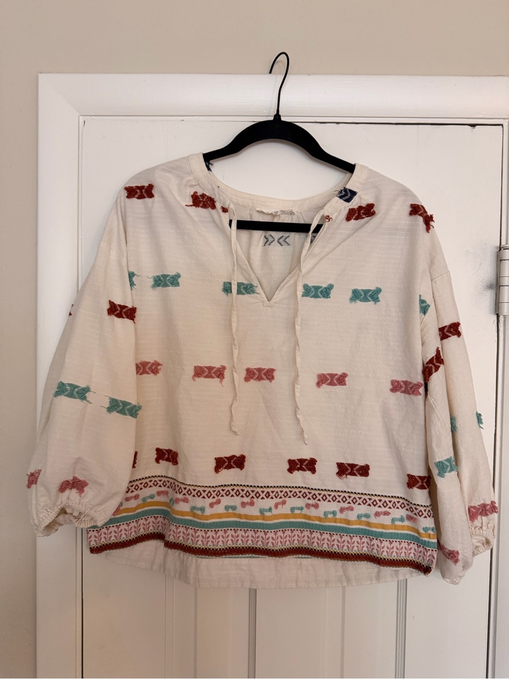 LOFT Lou & Grey Boho Embroidered Cream Peasant Top